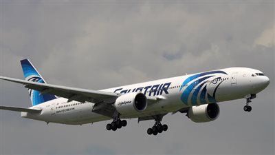 شركة مصر للطيران تستأنف رحلاتها إلى دبي بعد تعليقها يوم بسبب الأحوال الجوية