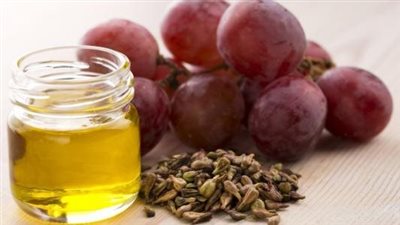 فوائد زيت بذور العنب لعلاج حب الشباب
