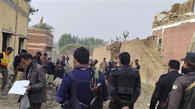  مقتل وإصابة ستة موظفين حكوميين جراء هجوم إرهابي في باكستان