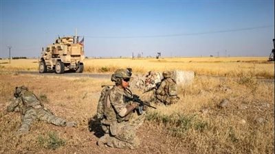 متشددين بالعراق: ستستأنف هجماتناعلى القوات الأمريكية مع استهداف قاعدتها في سوريا