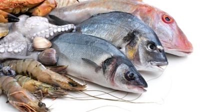 داخل سوق العبور.. سعر السمك البلطي اليوم 24 أبريل 2024