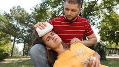 طرق الوقاية من ضربة الشمس.. تبريد الجسم والابتعاد عن مصادر الحرارة