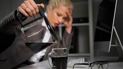 ما هو المشروب الذي يعالج الصداع؟.. 6 مشروبات بديلة لمسكنات الألم