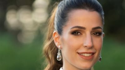 من هي رجوة آل سيف؟