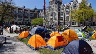 ناشطة سياسية أمريكية تُشيد بالحركة المؤيدة للفلسطينيين في الكليات الأمريكية