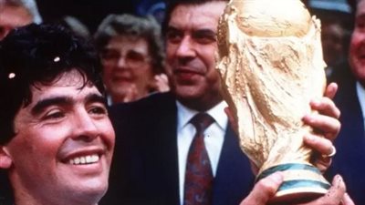 تحول جذرى في القضية.. تقرير طبى يكشف معلومات مثيرة حول وفاة مارادونا Maradona قبل شهر من محاكمة أطبائه