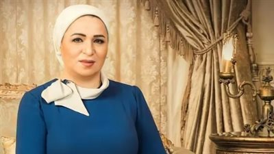 انتصار السيسي مهنئة العمال بعيدهم: شكرا للأيادى التى تبنى بلا كلل