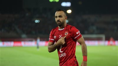 خلاف حاد بين أفشة وكولر.. كواليس استبعاد صانع ألعاب الأهلي أمام الإسماعيلي