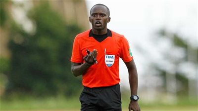 بيتر واويرو يقود مباراة نهضة بركان والزمالك في نهائي الكونفدرالية.. اعرف مشوار الكيني مع الكرة المصرية