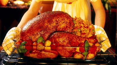 طريقة عمل الديك الرومي الروستو.. وجبة المسيحيين في عيد القيامة