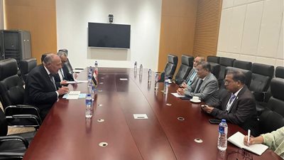 سامح شكري يلتقي بوزير خارجية بنجلاديش على هامش قمة المؤتمر الاسلامى