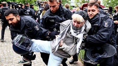 اشتباكات واعتقالات مع انتشار الاحتجاجات المؤيدة للفلسطينيين في الجامعات الأوروبية