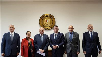 “الخارجية” تستضيف جلسة مباحثات موسعة مع وزير الهجرة واللجوء اليوناني