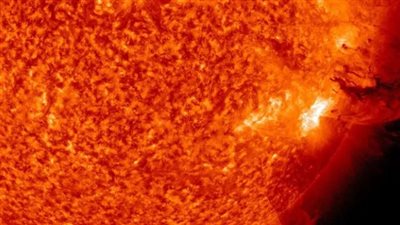 عاصفة شمسية تضرب الأرض.. كيف ستؤثر على الناس على وجه الأرض؟