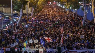 الآلاف يتظاهرون في تبليسي ضد مشروع قانون 