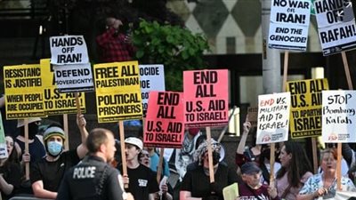 الساسة الأمريكيون يكثفون إدانتهم لإسرائيل: 