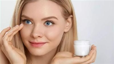 روتين العناية بالبشرة الجافة في الصيف.. 10 نصائح ذهبية للفتيات