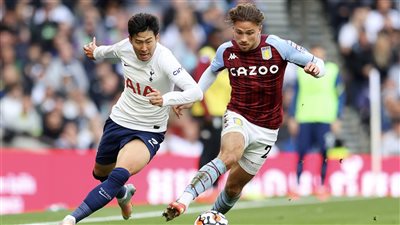 صراع مثير على مقعد أبطال أوروبا.. ماذا يحتاج توتنهام وأستون فيلا لخطف تذكرة التأهل؟