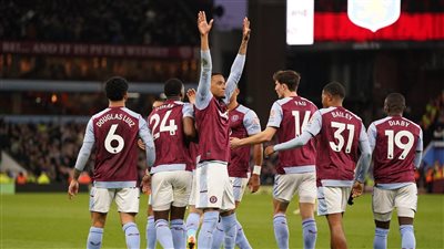 البطل عاد.. أستون فيلا يتأهل لدوري أبطال أوروبا بعد غياب 42 عاما