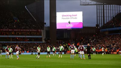 أندية الدوري الإنجليزي تصوت على قرار بإلغاء تقنية الـ VAR