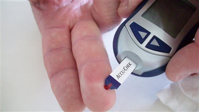 مضاعفات انخفاض وارتفاع السكرى لغير المرضى