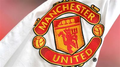 الصحافة البرتغالية تدفع نجم بنفيكا للانتقال إلى مانشستر يونايتد Manchester United