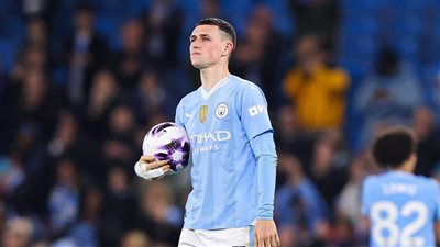 التاريخ ينتظر.. فيل فودين يتوج بجائزة لاعب الموسم في الدوري الإنجليزي