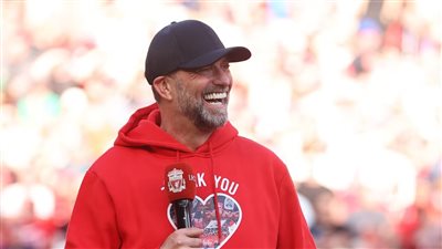 في لفتة رائعة.. كلوب يودع ليفربول بهتاف باسم المدرب الجديد (فيديو)