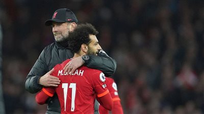 كلوب: محمد صلاح أفضل سفير لمصر وأعظم مهاجمي ليفربول.. ومرموش لاعب رائع