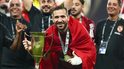 أرقام علي معلول مع الأهلي.. بعدما شارفت الرحلة على الانتهاء بسبب الإصابة القوية