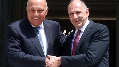 شكري ونظيره اليوناني يؤكدان على التعاون من أجل وقف الحرب على غزة