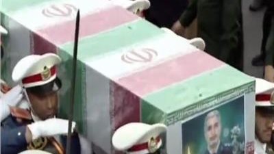 وصول جثامين الرئيس الإيرانى إبراهيم رئيسى ومرافقيه إلى طهران