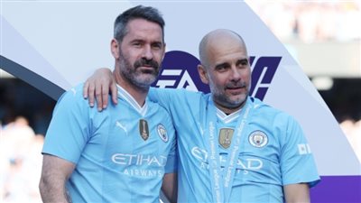 مانشستر سيتي يعلن تمديد عقد لاعبه لعام آخر إضافي