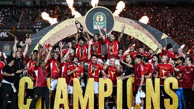 في اليوم العالمي لكرة القدم.. 3 أبطال قارات ضمن 7 تتويجات زينت الملاعب 