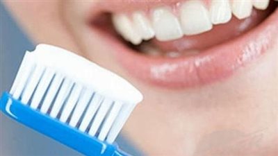 الأشياء التي تضعف الأسنان في فصل الصيف.. 6 عادات خاطئة احذرها