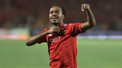 الأهلي يفرض عقوبة مالية على بيرسي تاو لاعتراضه على استبداله