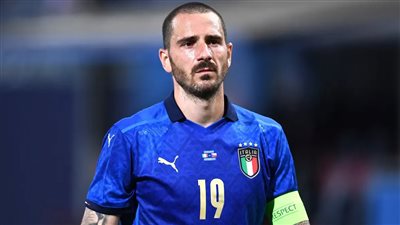 رسميًا.. بونوتشي يعلن اعتزاله كرة القدم