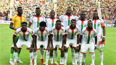 رغم تفوقه على نقاط نيجيريا.. رئيس بوركينا فاسو يطالب 