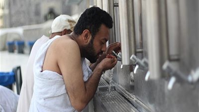 فوائد ماء زمزم للوجه والشعر