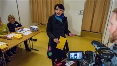  الناخبون في إيسلندا يدلون بأصواتهم في الانتخابات الرئاسية