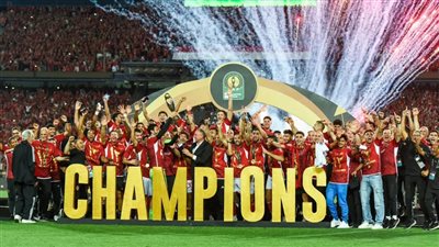 الكاف يحتفي بمرور أسبوع على تتويج الأهلي بدوري أبطال إفريقيا الـ12