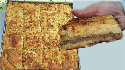 طريقة عمل الرقاق باللحمة.. وصفة الجدات لتحضير صينية رائعة