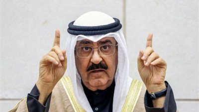 أمير الكويت يستقبل ولي العهد لأداء اليمين الدستورية