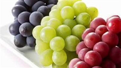 ما لون العنب الأفضل لصحتك؟.. أسود أم أحمر أم أخضر؟ 