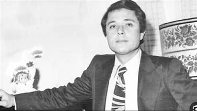 في ذكرى ميلاده.. من هو محمود عبد العزيز ويكيبيديا؟