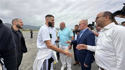 في مسقط رأس والديه.. كواليس وتفاصيل زيارة كريم بنزيما إلى الجزائر (صور)