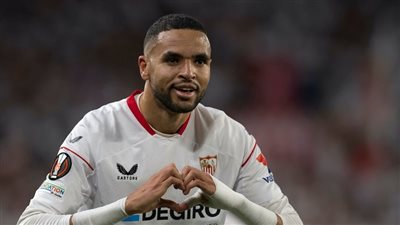 إشبيلية حدد سعره.. 3 عروض إنجليزية لضم يوسف النصيري