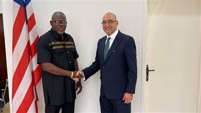 سفير مصر في ليبيريا يلتقي مع عدد من الوزراء الليبيريين