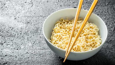 أضرار النودلز على الأطفال.. 6 مشاكل وخيمة للمكرونة سريعة التحضير