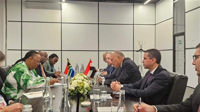 وزير الخارجية يلتقي مع نظيرته الجنوب إفريقية على هامش اجتماعات البريكس